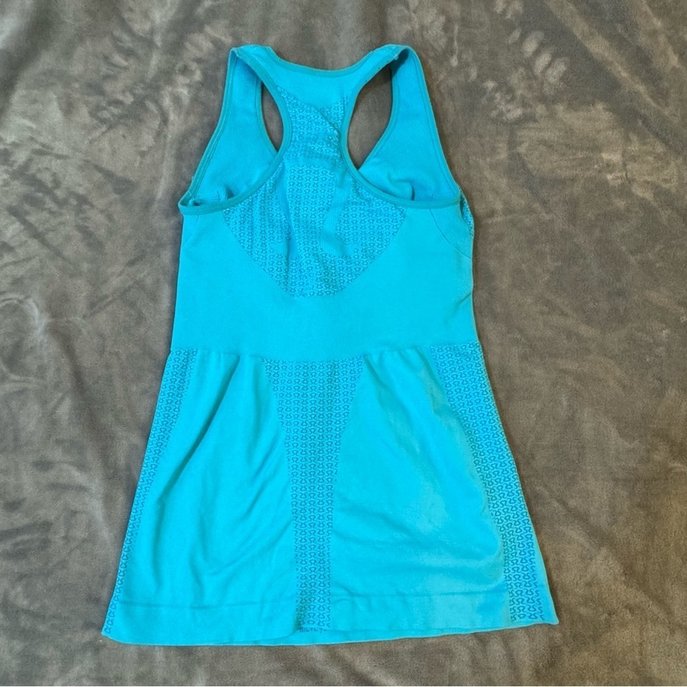 Lululemon Heart Rate Monitor Tank

#120 - Picture 3 of 9